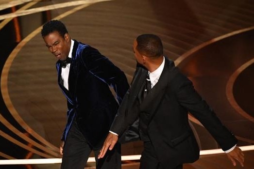 Will Smith golpeó a Chris Rock y recibió Óscar